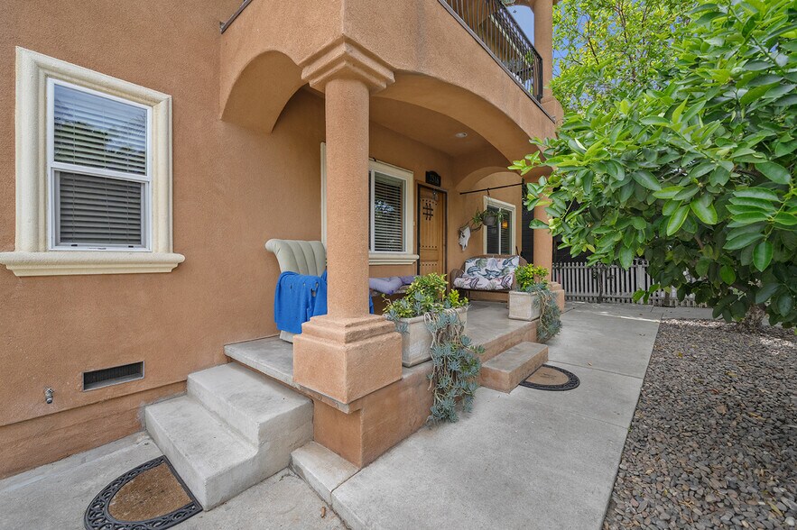 More Photos Of 2516 Elsinore St, Los Angeles Multifamily For Sale