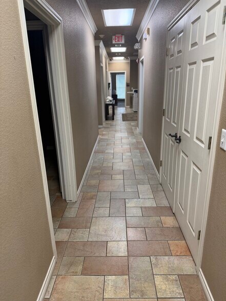 More Photos Of 1480 Cornerstone Ct, Beaumont Office For Sale