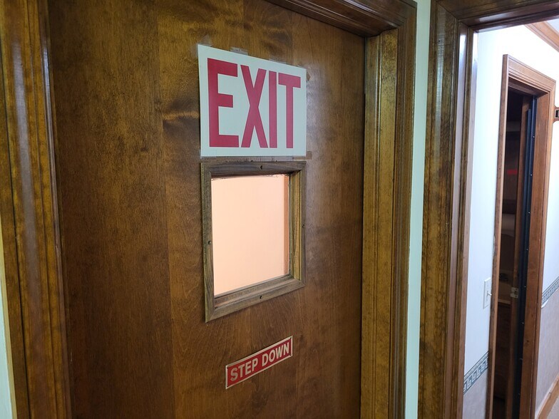 More Photos Of 506 Brookletts Ave, Easton Office For Sale