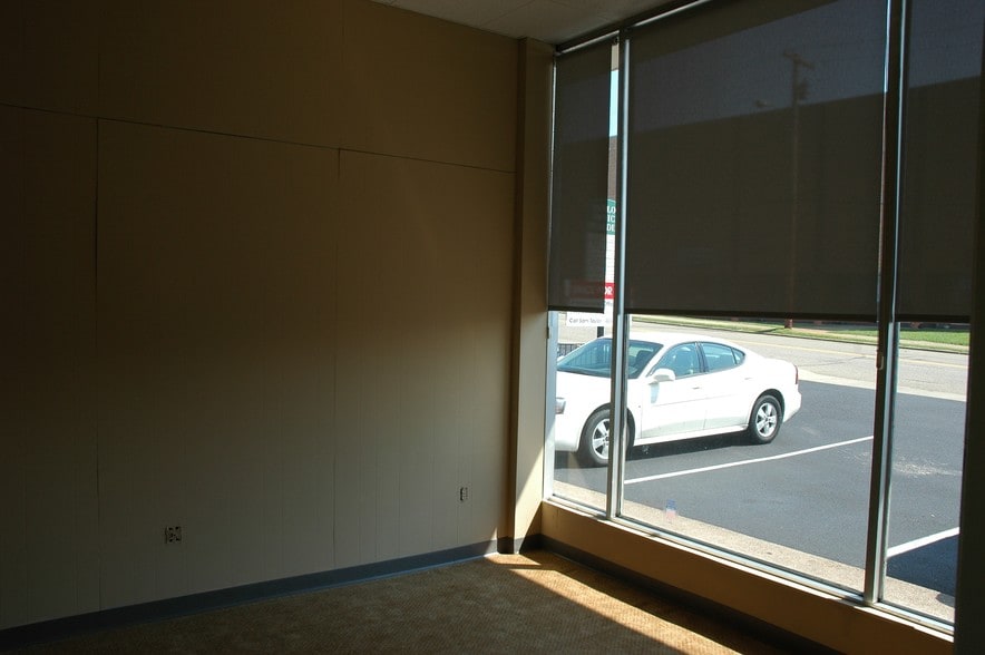 More Photos Of 201-207 N Boone St, Johnson City Office Residential For Lease