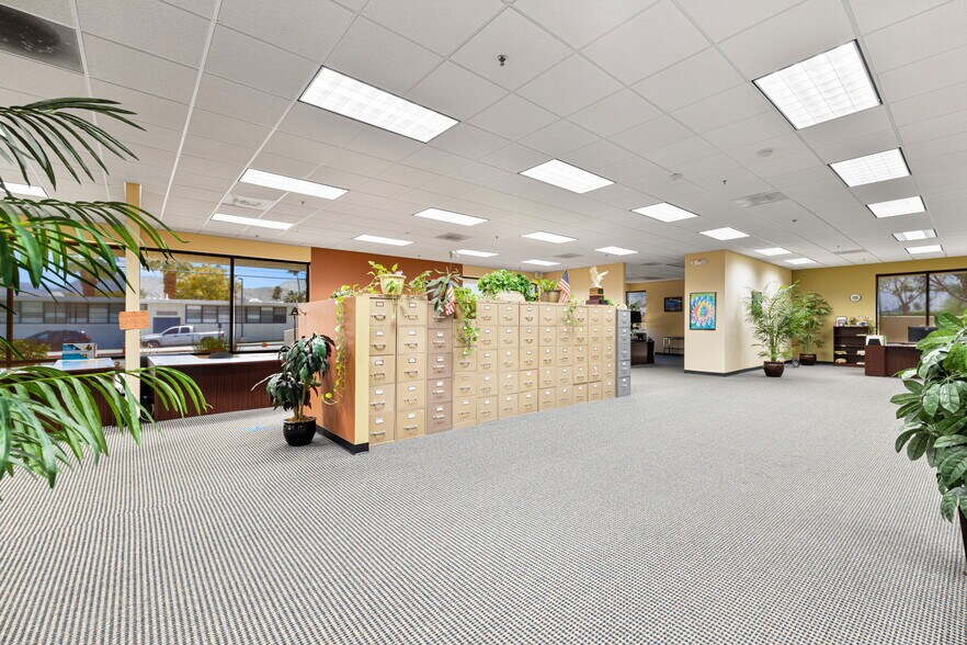 More Photos Of 550 S Paseo Dorotea, Palm Springs Medical For Sale