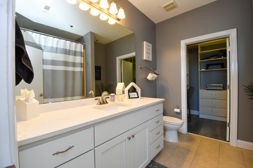 More Photos Of 19701 Bethel Church Rd, Cornelius Office For Sale