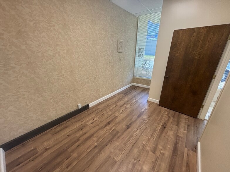 More Photos Of 11 W 12th St, Tracy Light Distribution For Lease