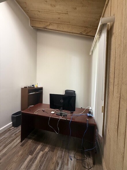 More Photos Of 725 S J St, Pensacola Office Residential For Sale