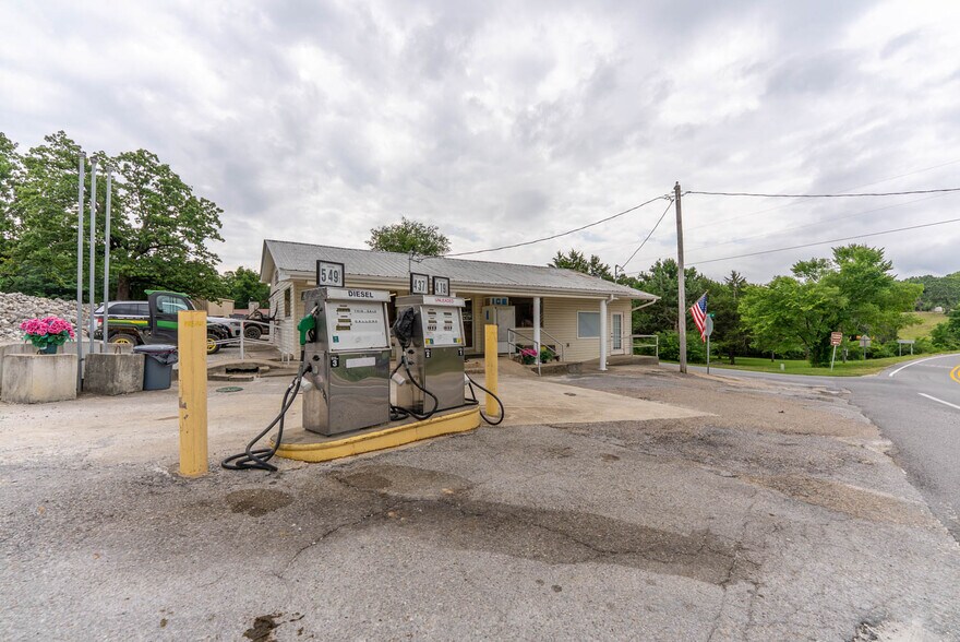 More Photos Of 5412 AR-56, Violet Hill Service Station For Sale
