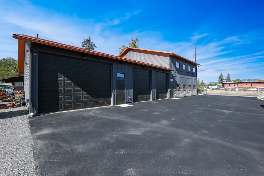 More Photos Of 17612 E Sprague Ave, Spokane Valley Office For Sale