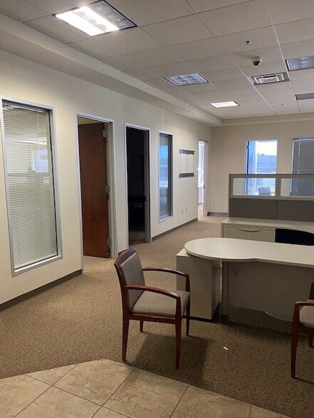 More Photos Of 6408 Gulf Fwy, La Marque Unknown For Lease