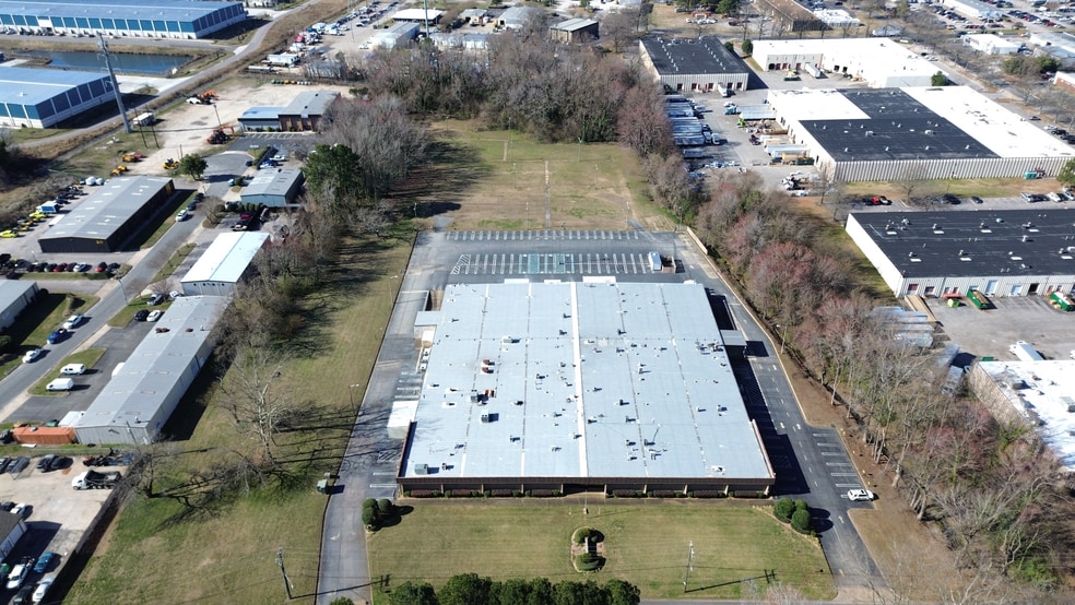 More Photos Of 2210 Paramont Ave, Chesapeake Manufacturing For Sale
