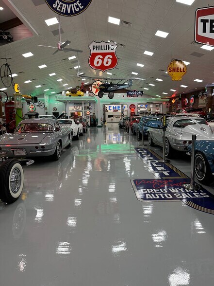 More Photos Of 10601 Commerce St, Summerville Auto Dealership For Sale