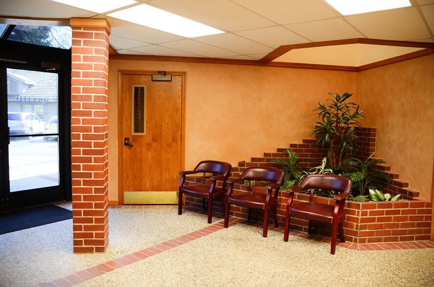More Photos Of 1510 Poole Blvd, Yuba City Office For Lease