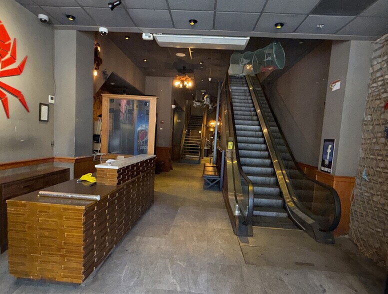 More Photos Of 161-21 Jamaica Ave, Jamaica Office For Lease