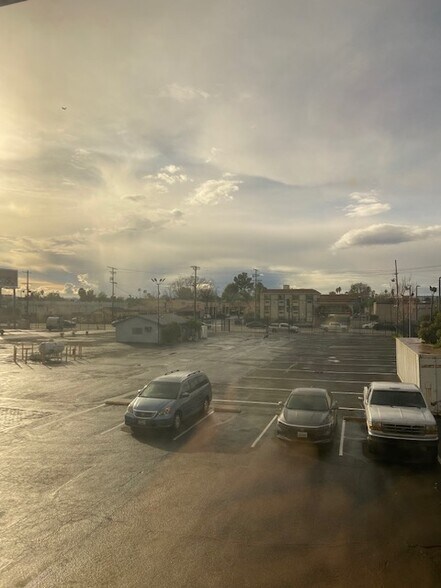 More Photos Of 8628 Sepulveda Blvd, North Hills Storefront Retail Residential For Sale