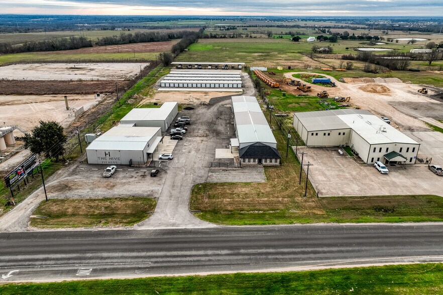 More Photos Of 2762 State Highway 21 E, Caldwell Warehouse For Lease