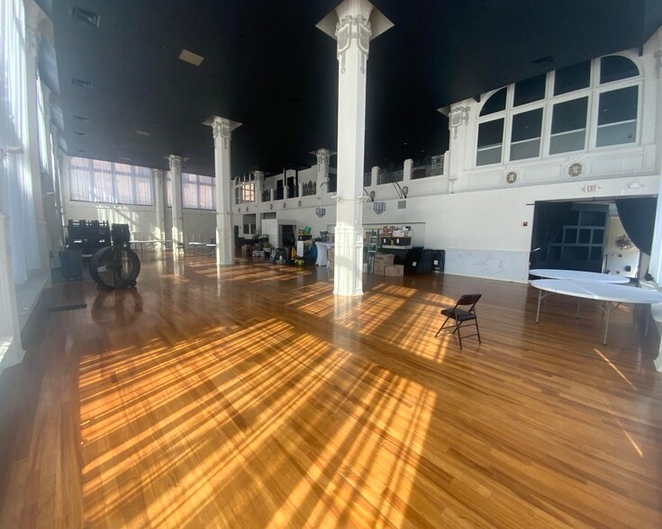 More Photos Of 2201 Locust St, Saint Louis Lodge Meeting Hall For Sale