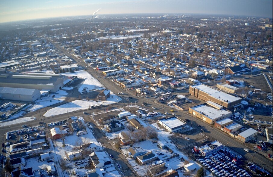 More Photos Of 1121 E Troy Ave, Indianapolis Freestanding For Sale