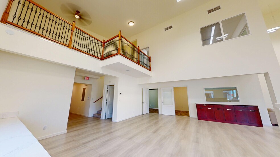 More Photos Of 524 Mokauea St, Honolulu Warehouse For Lease