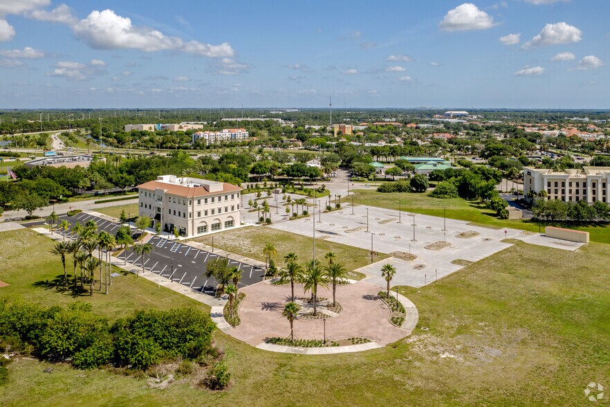 More Photos Of 1961 SW Park Pl, Port Saint Lucie Unknown For Lease
