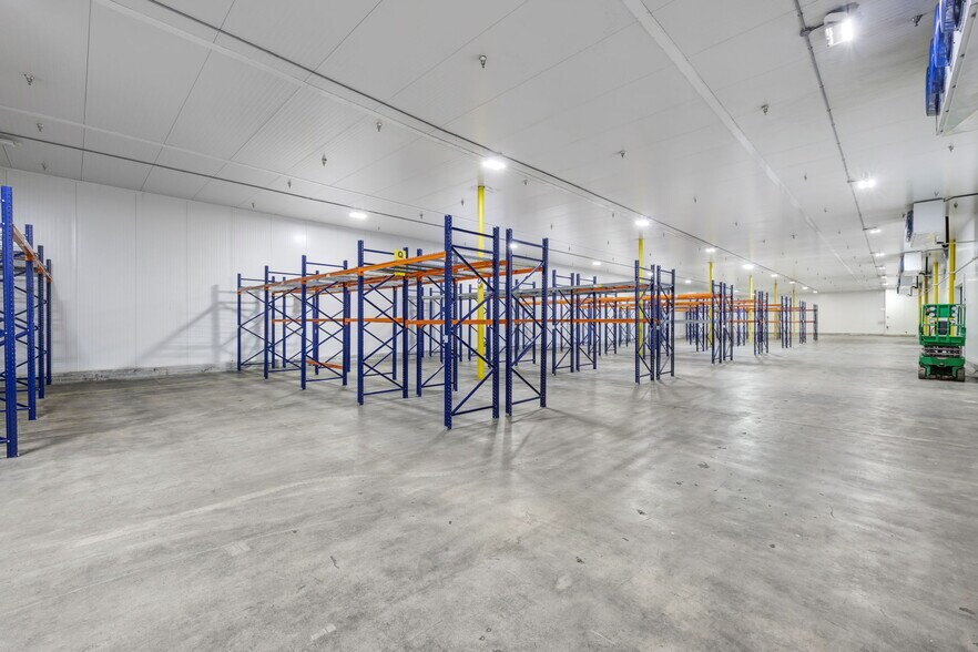 More Photos Of 7500 NW 25th St, Miami Refrigeration Cold Storage For Sale