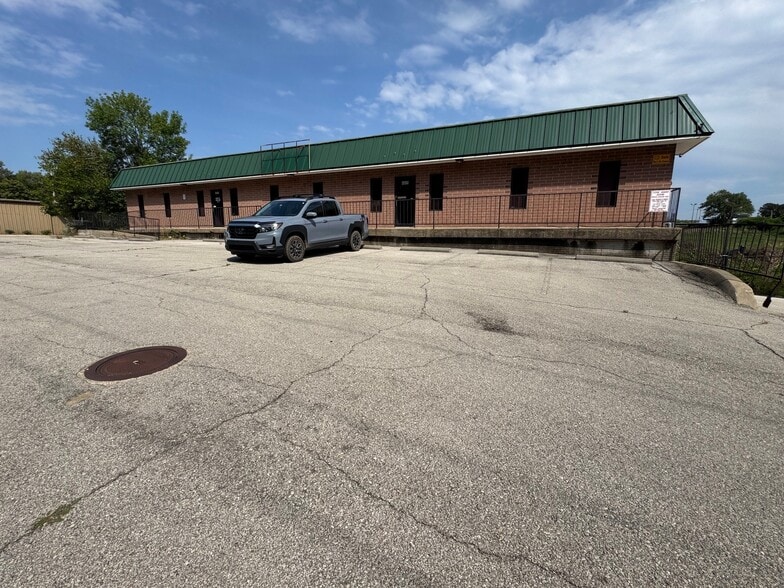 More Photos Of 4609 S Norfleet Rd, Independence Office For Sale