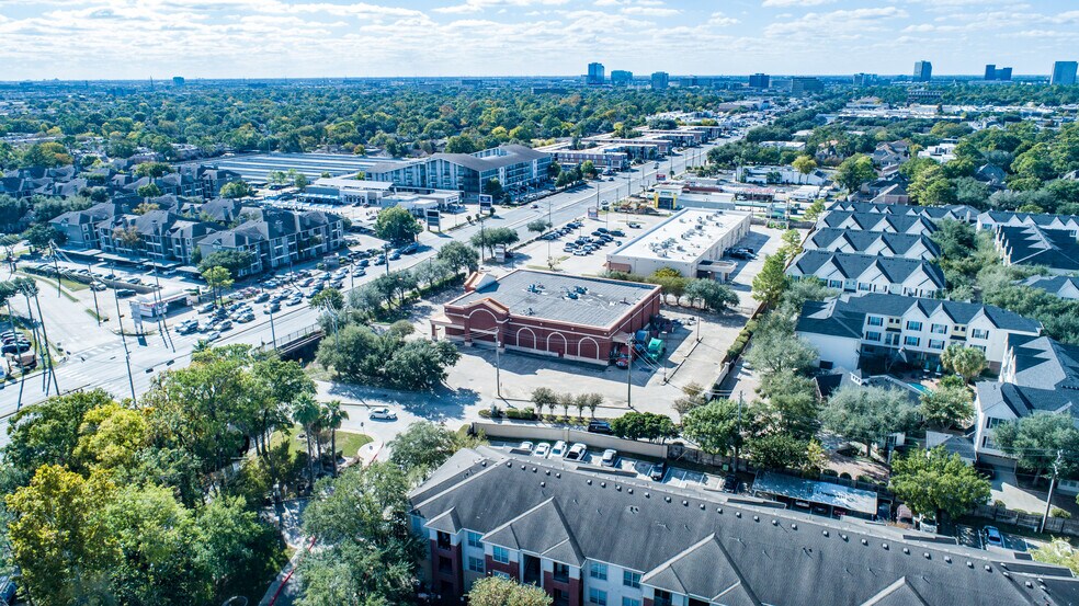 More Photos Of 9292 Westheimer Rd, Houston Convenience Store For Sale
