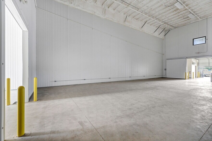 More Photos Of 9342 SE Loop 410, San Antonio Refrigeration Cold Storage For Lease
