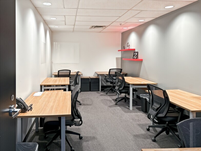 More Photos Of 777 Hornby St, Vancouver Coworking Space