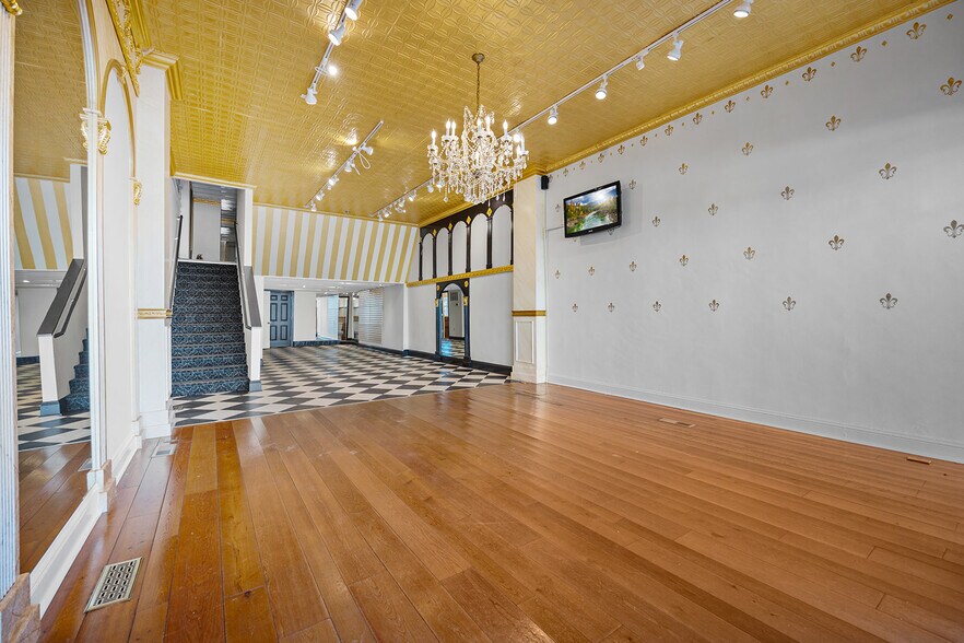 More Photos Of 43 Main St, Clinton Township Storefront For Sale