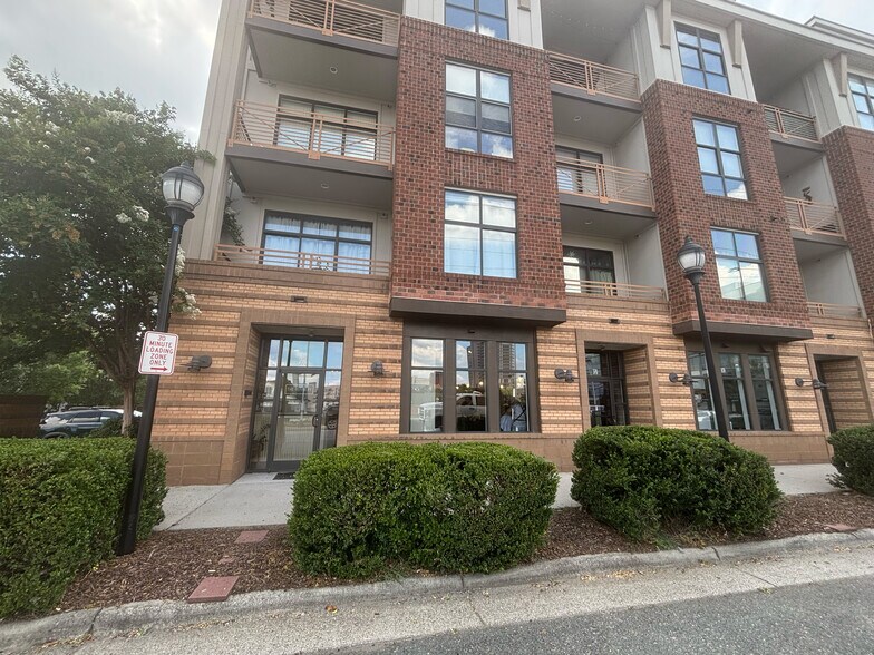 More Photos Of 360-370 N Broad St, Winston-Salem Storefront Retail Office For Sale