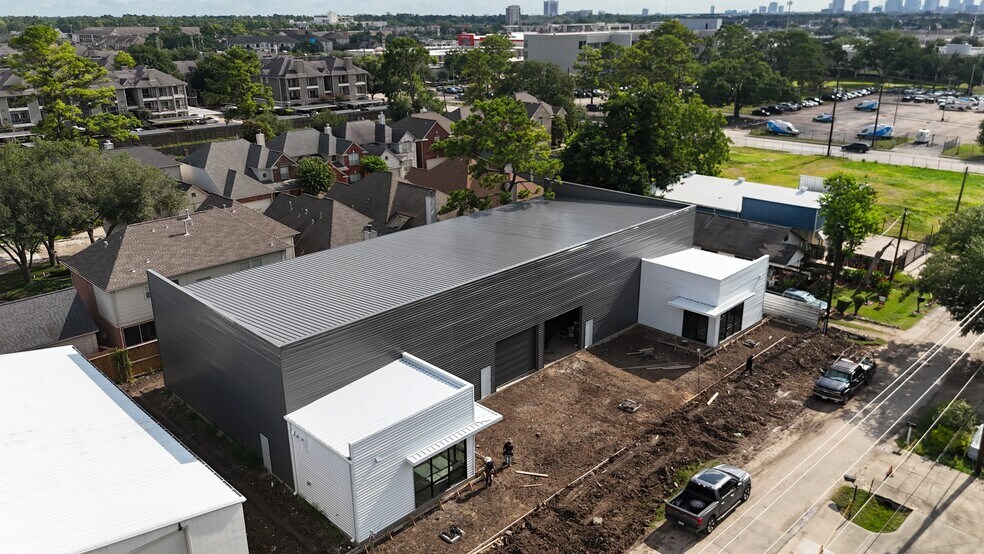 Primary Photo Of 9228 Kingsville St, Houston Warehouse For Lease