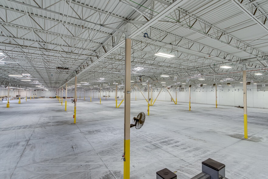 More Photos Of 2600 Buford Hwy, Buford Distribution For Lease