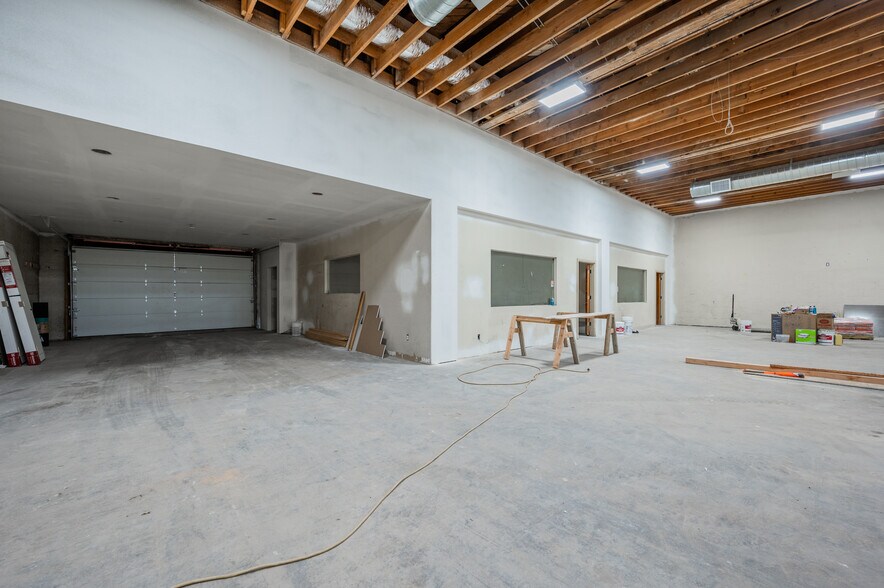 More Photos Of 8594 Sierra Ave, Fontana Storefront For Lease