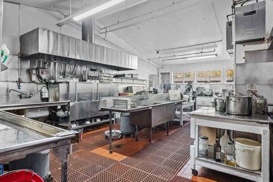 More Photos Of 3731 Main st, Occidental Restaurant For Sale