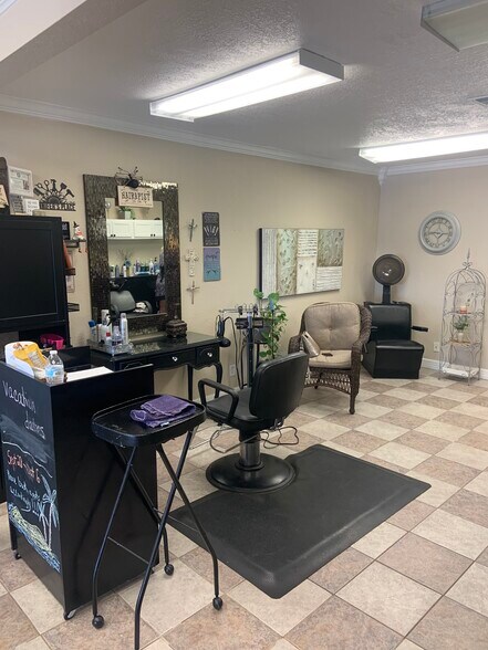 More Photos Of 924 FM 518 Rd, Kemah Flex For Sale