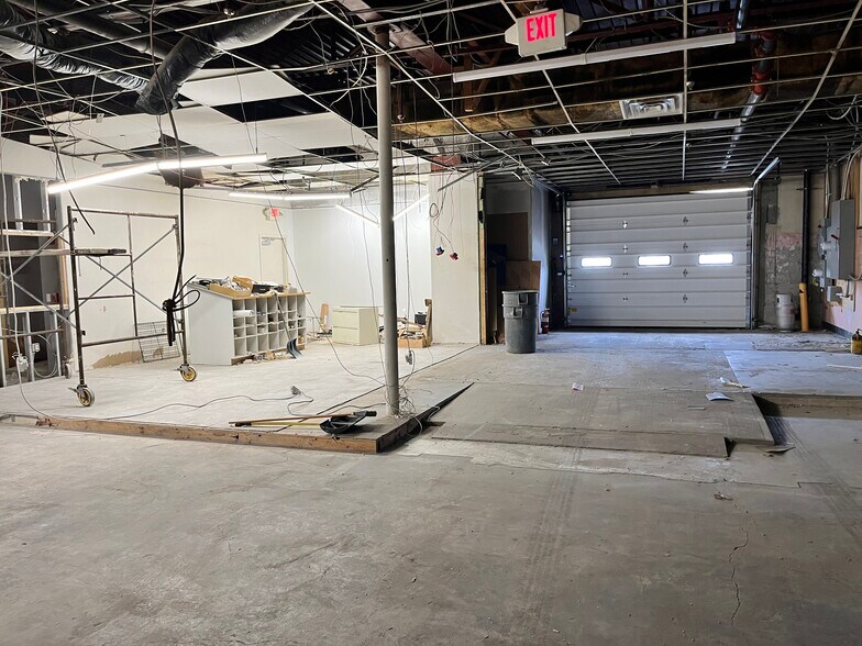 More Photos Of 50 Sun St, Waltham Warehouse For Lease