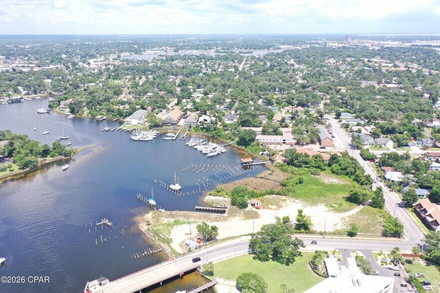 More Photos Of 303-305 Beach Dr E, Panama City Land For Sale
