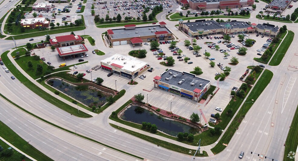 More Photos Of 6630 Mills Civic Pky, West Des Moines Freestanding For Lease