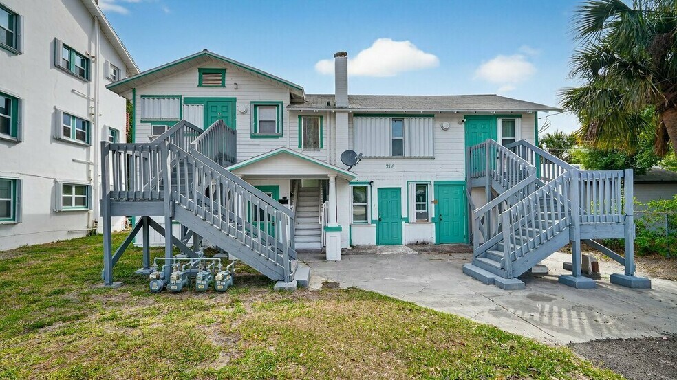 More Photos Of 218 N Oleander Ave, Daytona Beach Apartments For Sale