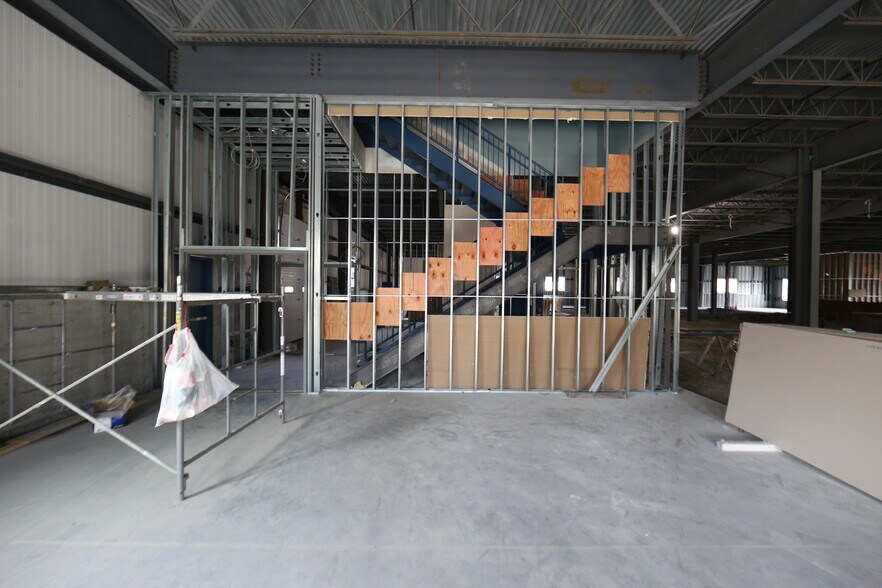 More Photos Of 140 Ace St, Fall River Light Manufacturing For Lease