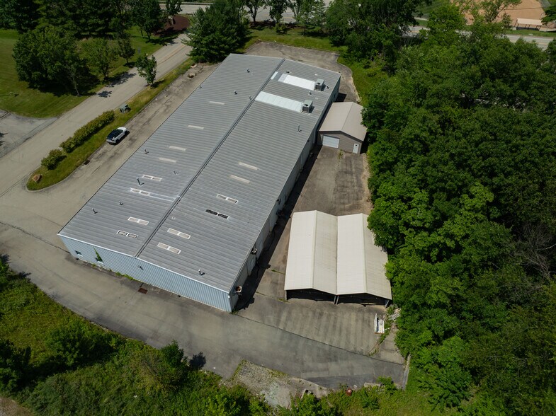 More Photos Of 11075 Parker Dr, Irwin Warehouse For Sale