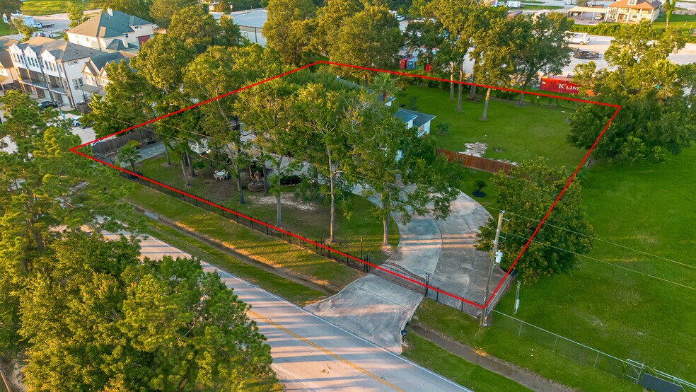 More Photos Of 21832 Rayford Rd, Humble Office For Sale