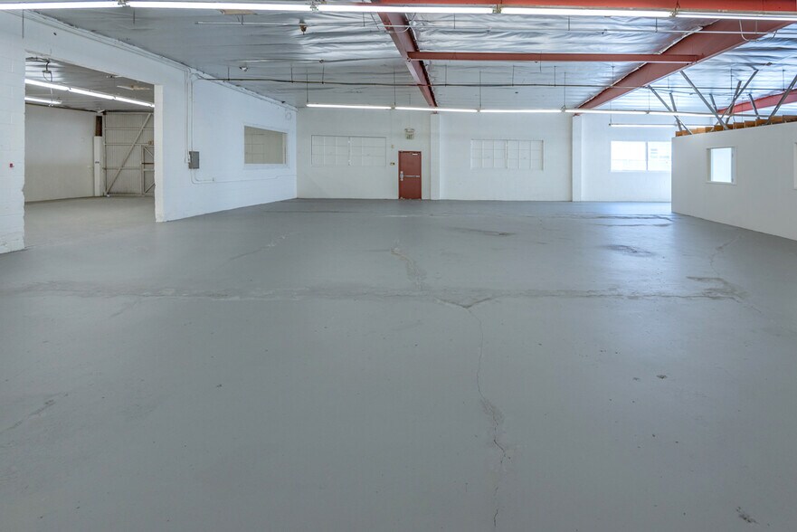 More Photos Of 1720 E Holly Ave, El Segundo Warehouse For Lease