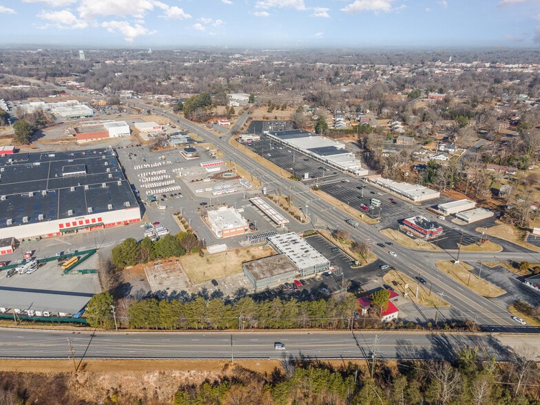 More Photos Of 325 US Highway 70 SW, Hickory Hotel For Sale