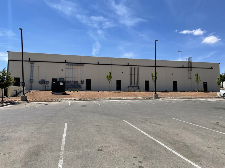 More Photos Of 3624 Joe Battle Blvd, El Paso Storefront Retail Office For Lease