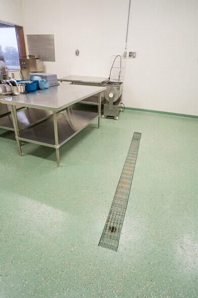 More Photos Of 13637 US Highway 287 N, Grapeland Food Processing For Sale