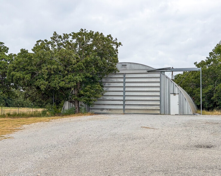 More Photos Of 1374 S FM 1655, Alvord Warehouse For Lease