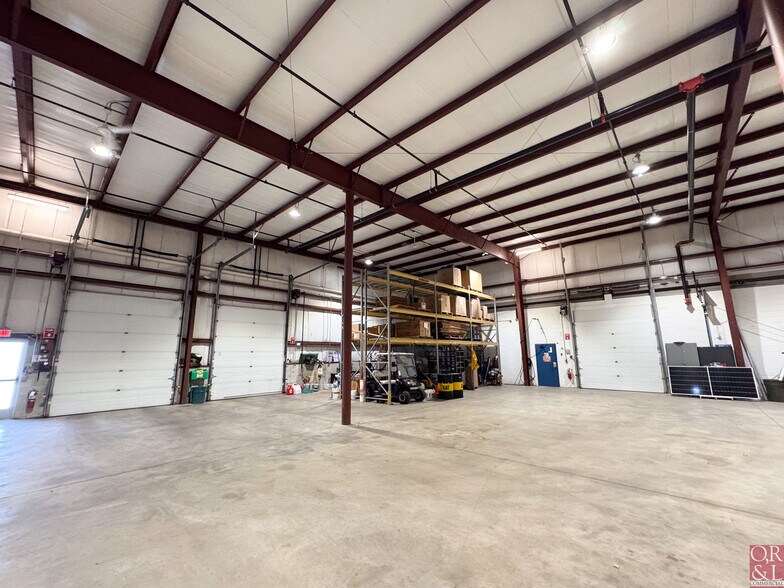 More Photos Of 2055 S Main St, Middletown Manufacturing For Sale