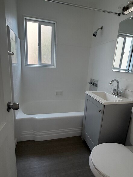 More Photos Of 5025 Brighton Ave, San Diego Apartments For Sale