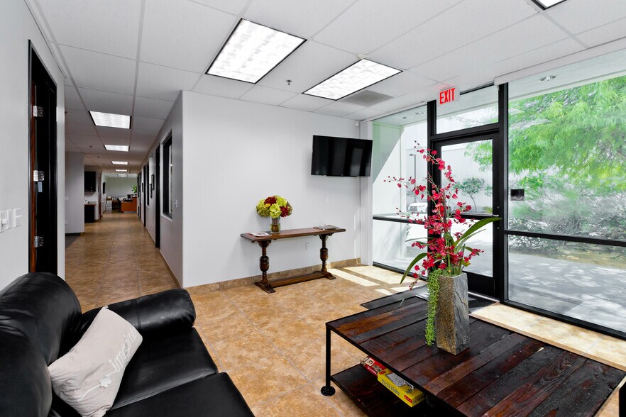 More Photos Of 31065 Plantation Dr, Thousand Palms Warehouse For Sale