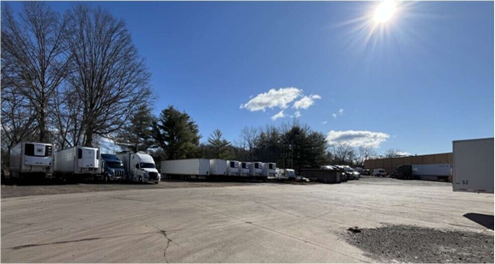 More Photos Of 128 Old Brickyard Ln, Berlin Manufacturing For Lease