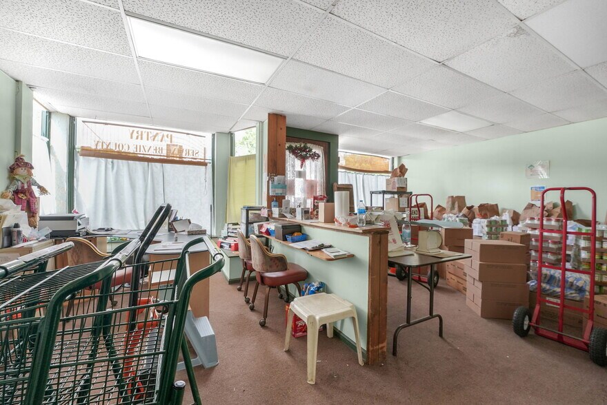 More Photos Of 10907 Main St, Honor Flex For Sale